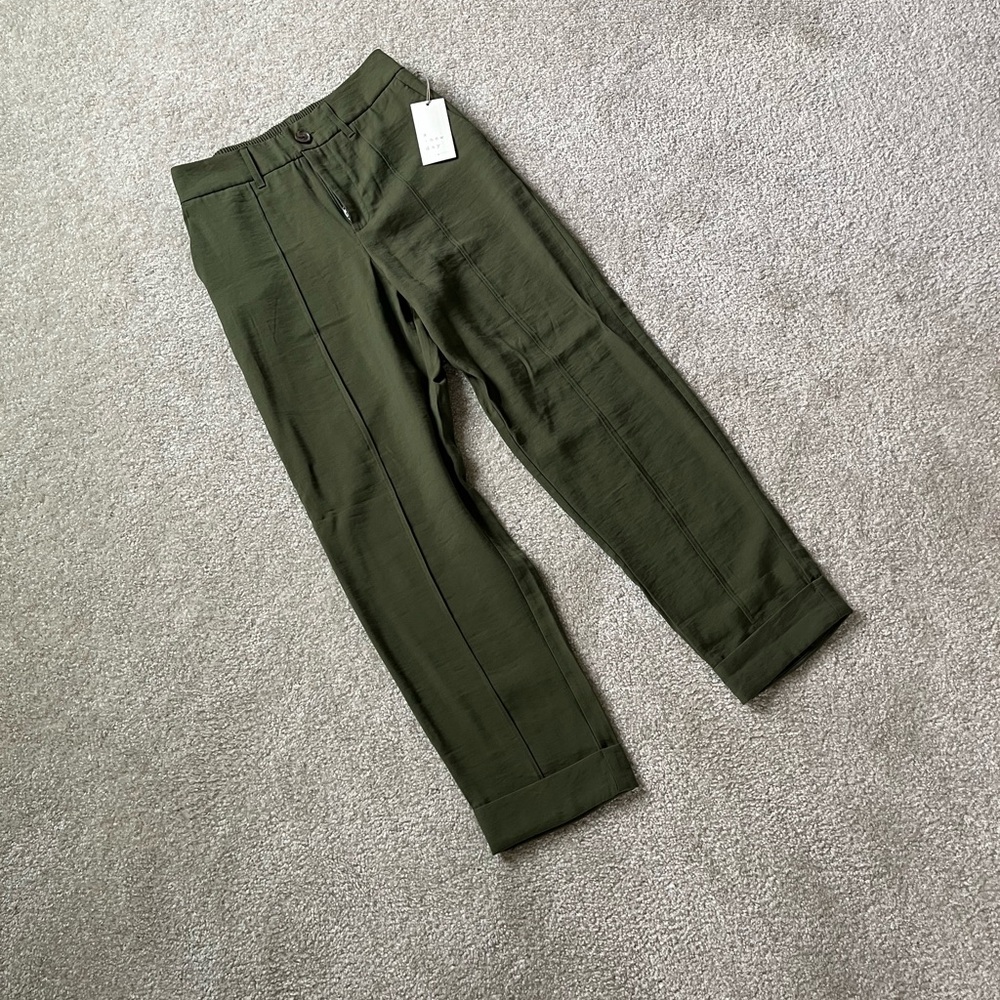 A New Day Women’s Stylish Green Trousers Ankle Pants Size 6 NWT